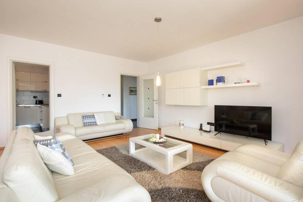Apartment Natali Punat- Free Parking On Premises Exterior photo