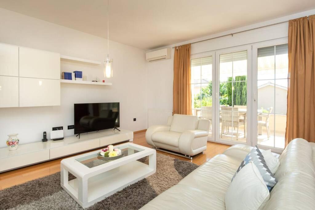 Apartment Natali Punat- Free Parking On Premises Exterior photo
